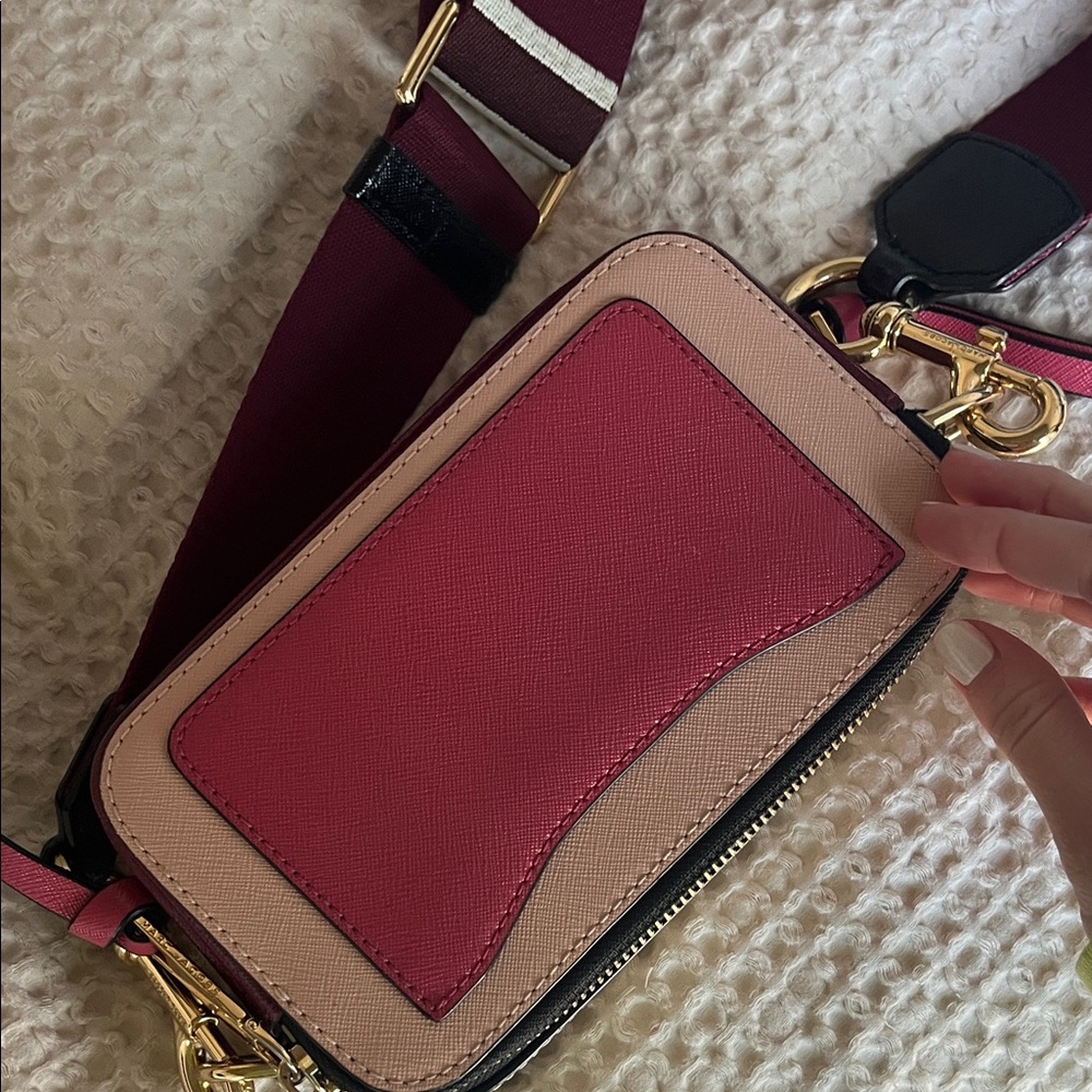 Marc Jacob’s Pink crossbody purse - Picture 5 of 6
